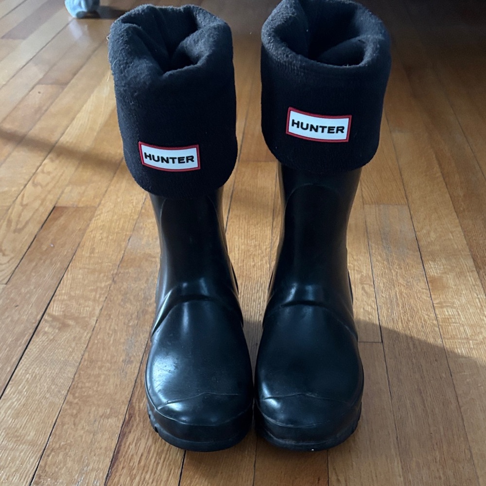 Hunter good used cond Black Rain Boots with like new fleece liner sz 7